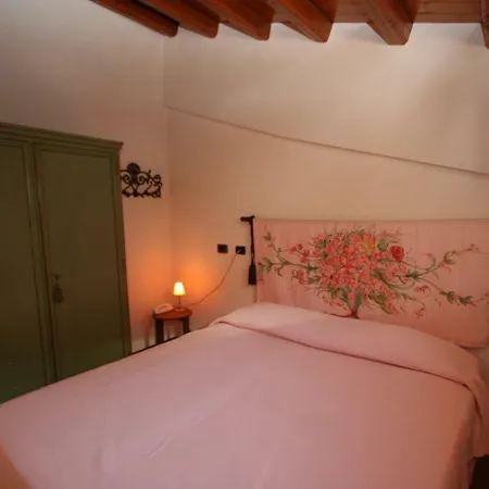 La Corte Di Pietro Tatil Evi Isnello